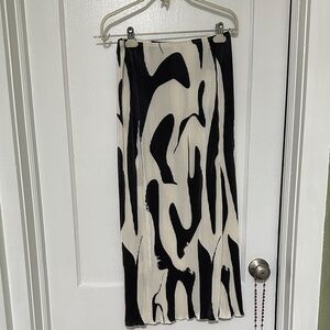 SHEIN Black and Cream Abstract Midi Skirt